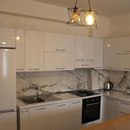 City Center Luxurious Apartment Shkodër Buitenkant foto