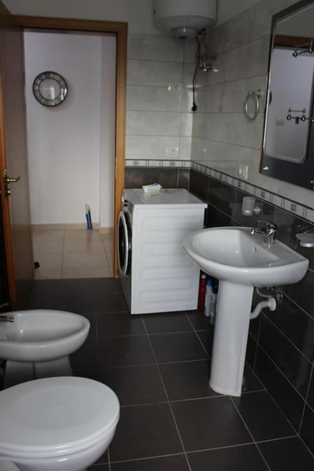 City Center Luxurious Apartment Shkodër Buitenkant foto